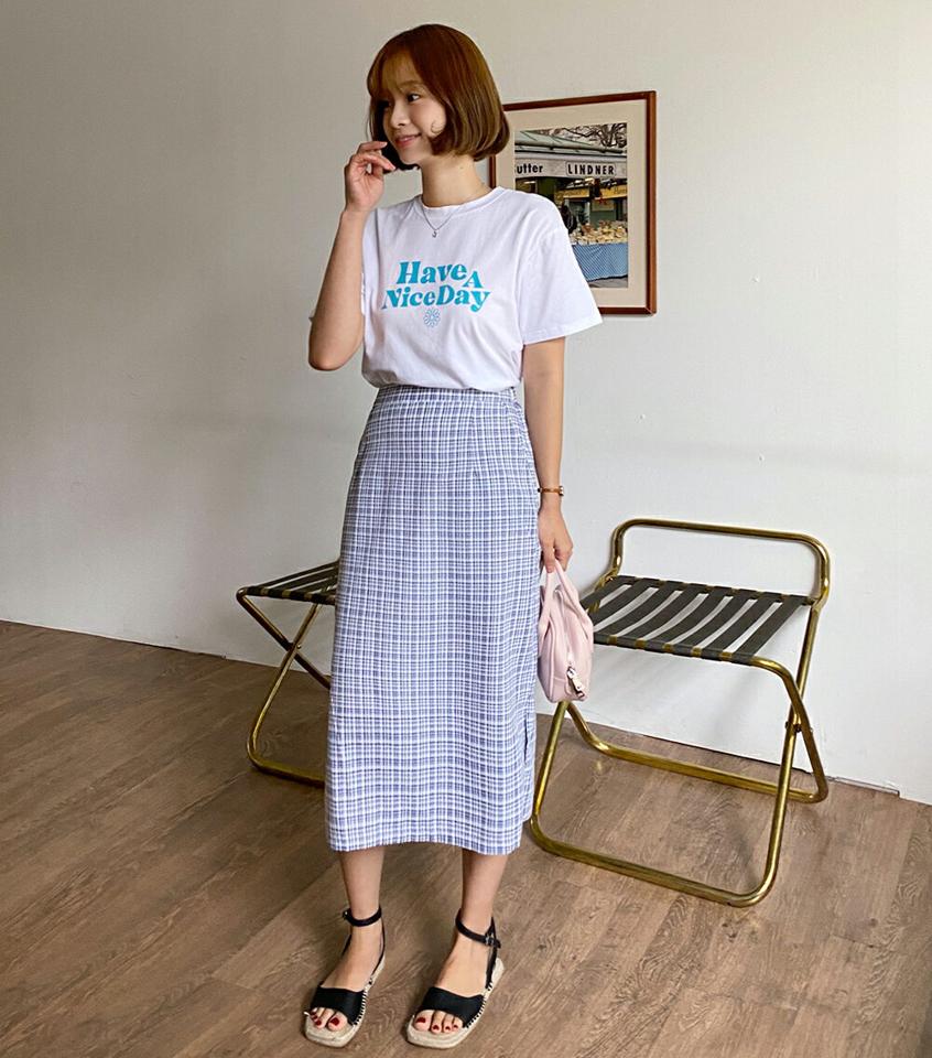 【10%OFF】Have A Nice DayレタリングTシャツ・全3色・t00907 レディース 【tops】トップス Tシャツ 半袖 ロゴ ロゴT レタリング 花柄 ラウンドネック シンプル カジュアル ラフ かわいい 可愛い 水色 モダール 韓スト 夏 韓国ファッション セール SALE