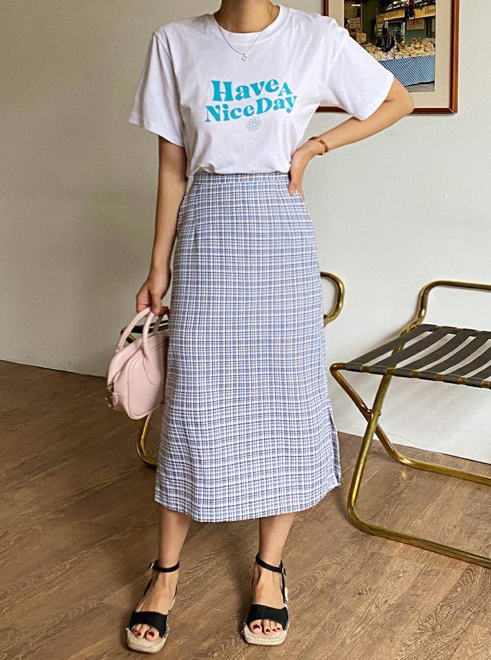 【10%OFF】Have A Nice DayレタリングTシャツ・全3色・t00907 レディース 【tops】トップス Tシャツ 半袖 ロゴ ロゴT レタリング 花柄 ラウンドネック シンプル カジュアル ラフ かわいい 可愛い 水色 モダール 韓スト 夏 韓国ファッション セール SALE