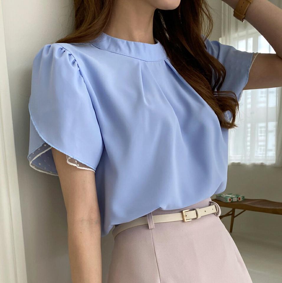 ドットレーススリーブブラウス・全3色・b00822 レディース 【bl】ブラウス トップス 半袖 パステル 異素材 ドット レース ラブリー ハーフネック タック オフィスカジュアル 春 夏 フェミニン 水色 上品 韓国ファッション ハイホリHIHOLLI