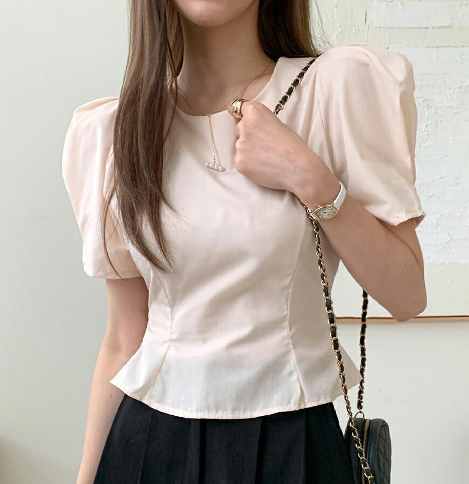 パフスリーブクロップドブラウス・全4色・t00848 レディース 【bl】ブラウス トップス パステル 半袖 クロップド丈 パフ袖 パフスリーブ キュート タック 二の腕カバー かわいい 可愛い 春 夏 黄緑 ピンク 白 黒 韓国ファッション ハイホリHIHOLLI