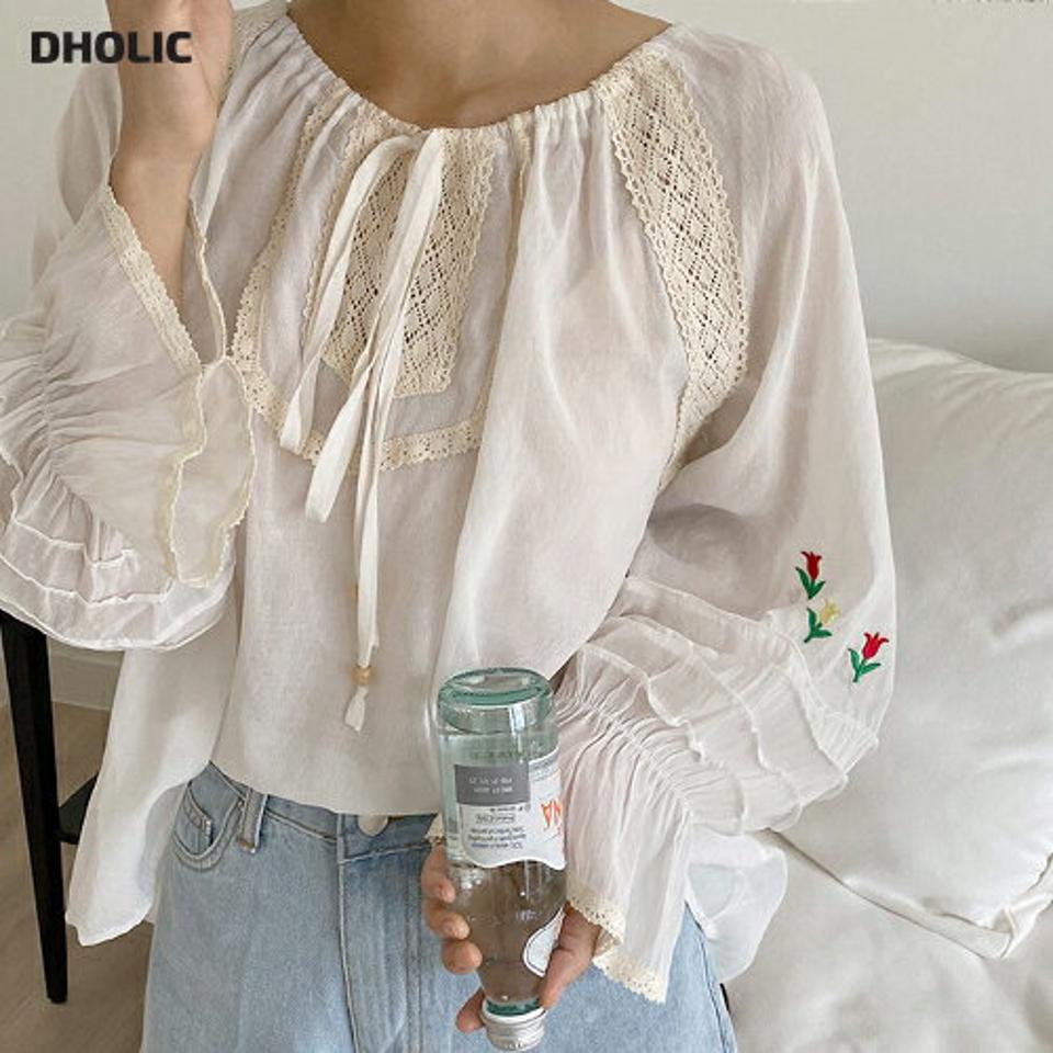 ストリング付刺繍レースパフブラウス・全1色・t68009 レディース 【bl】トップス ブラウス 長袖 袖コン レース 刺繍 ストリング 花柄 フェミニン カントリー ガーリー ラウンドネック オフショルダー ラグラン 肩出し 春 夏 韓国ファッション