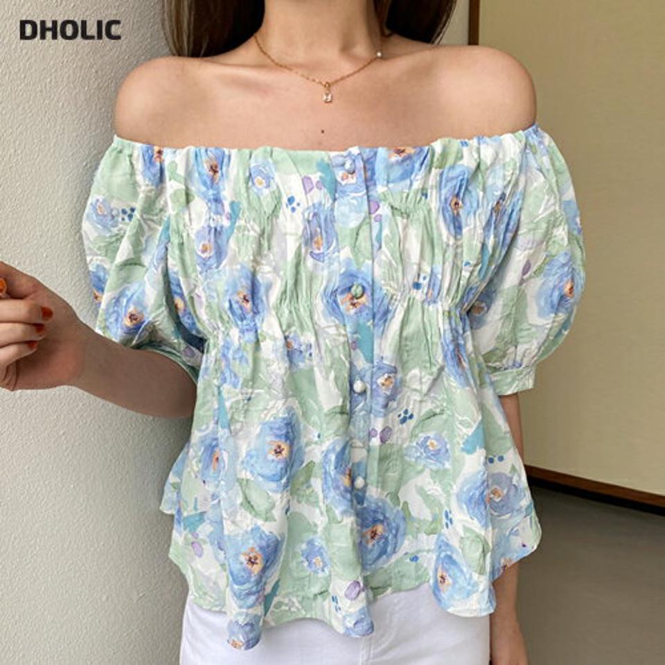 2WAYフローラルブラウス・全2色・b67377 レディース 【bl】トップス ブラウス 半袖 ハーフスリーブ オフショルダー 肩出し 花柄 レトロ パステル ダイアモンドネック デコルテ 鎖骨 くすみボタン パフスリーブ パステル 水色 夏 韓国ファッション
