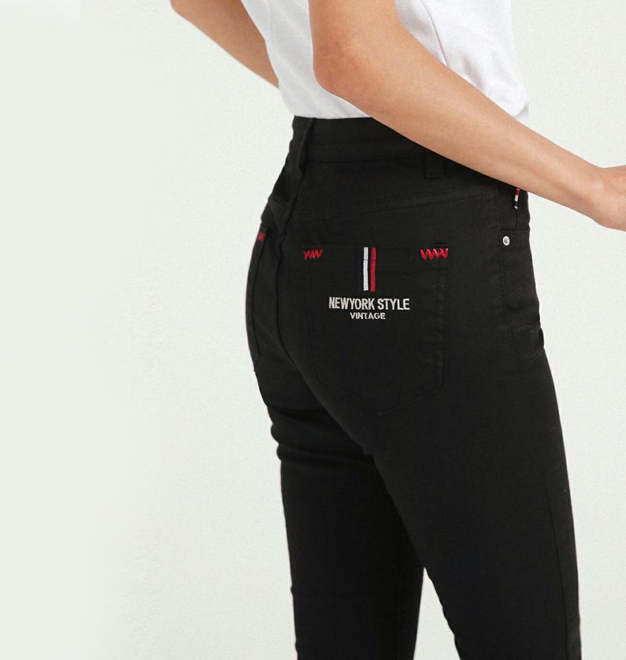 カットオフフレアパンツ・全2色・b02802 レディース 【pt】パンツ ズボン ロングパンツ 長ズボン フレア カットオフ 切りっぱなし ワンポイント ロゴ シンプル ストレッチ トリコロールカラー タイト 夏 韓国ファッション 人気 GOLFWEAR ゴルフウェア