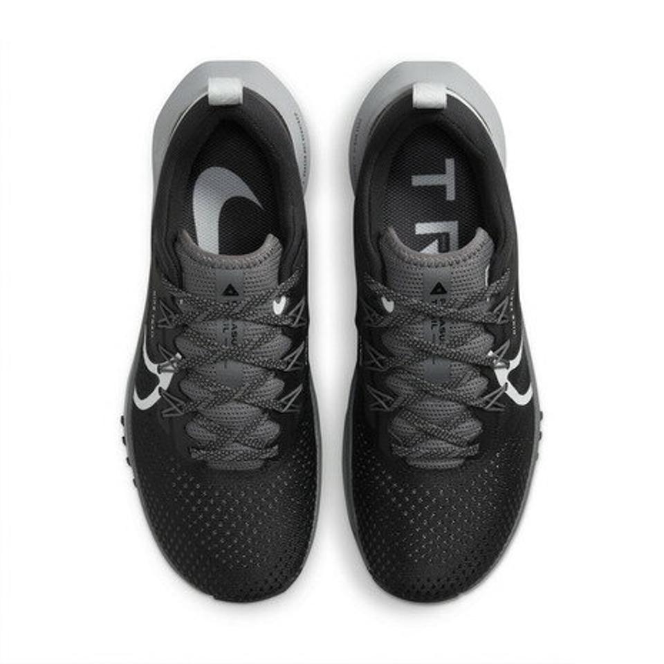 ナイキ（NIKE）（レディース）リアクト ペガサス トレイル 4 ブラック グレー DJ6159-001 ランニングシューズ トレラン スポーツ スニーカー トレーニング