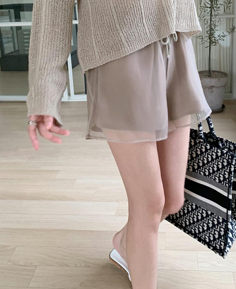 【10%OFF】ストリング付オーガンジーショートパンツ・全3色・t72397 レディース 【pt】パンツ ショート丈 単色 ストリング オーガンジー 透け感 シースルー シアー 短パン ハイウエスト Aライン ワイド 春 夏 フェミニン 白 韓国ファッション ハイホリHIHOLLI セール SALE