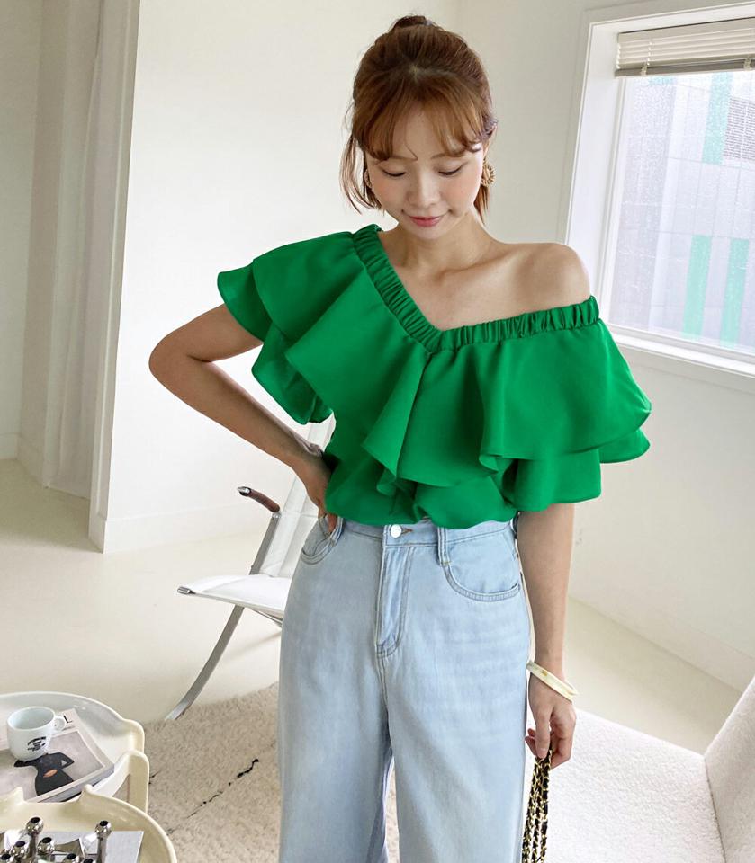 2WAYフリルVネックブラウス・全4色・01355 レディース 【bl】トップス ブラウス Vネック フリル 二の腕カバー 半袖 オフショルダー ショートスリーブ フェミニン きれいめ 上品 ゴム 単色 無地 シンプル 夏 韓国ファッション