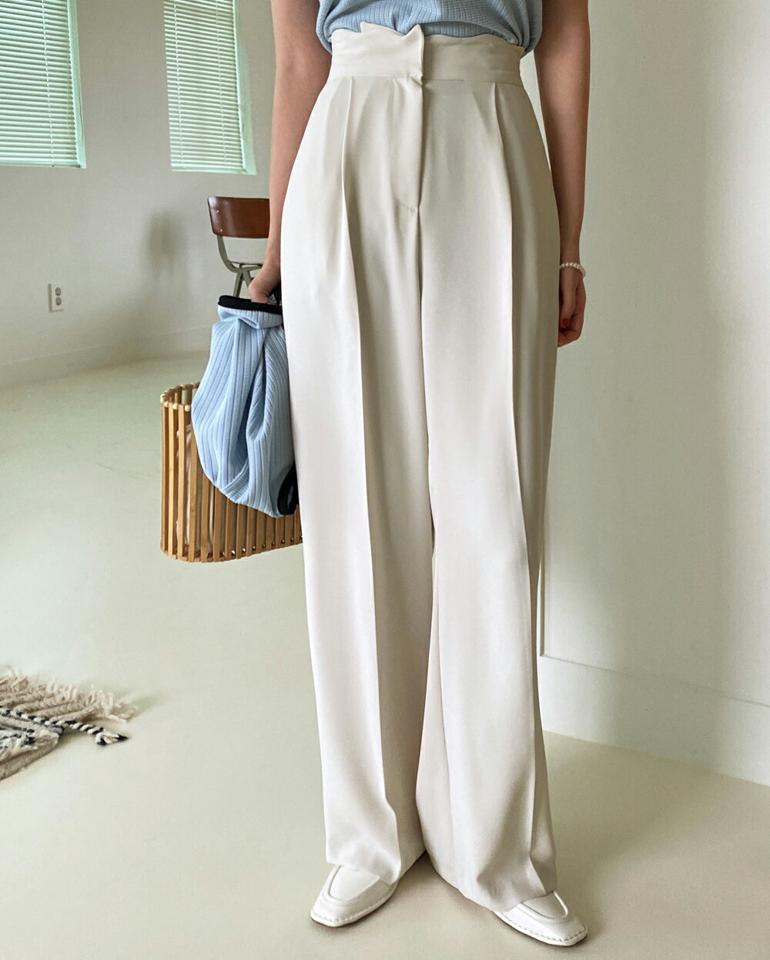 ウェーブワンタックスラックス・全4色・t01339 レディース 【pt】スラックス パンツ ズボン ロングパンツ タック 単色 無地 シンプル ウェーブ オフィスカジュアル ユニーク フルレングス ハイウエスト ストレート ワイド 春 夏 韓国ファッション