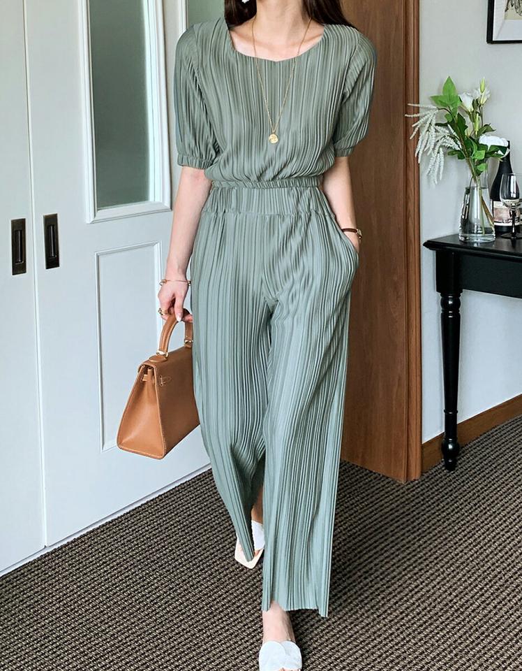 【10%OFF】プリーツブラウス&パンツSET・全4色・t72741 レディース 【pt】セットアップ セット setup プリーツ トップス Tシャツ パステル デコルテ クロップド丈 ハイウエスト パンツ 春 夏 大人 ベージュ プリーツパンツ 韓国ファッション ハイホリHIHOLLI セール SALE