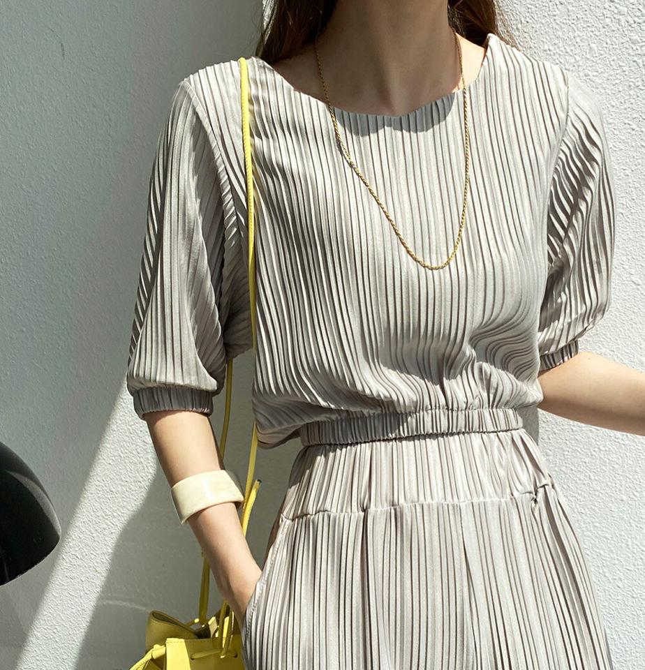 【10%OFF】プリーツブラウス&パンツSET・全4色・t72741 レディース 【pt】セットアップ セット setup プリーツ トップス Tシャツ パステル デコルテ クロップド丈 ハイウエスト パンツ 春 夏 大人 ベージュ プリーツパンツ 韓国ファッション ハイホリHIHOLLI セール SALE