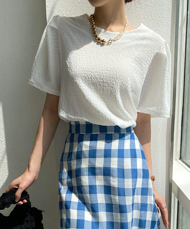 エンボスルパフスリーブブラウス・全4色・t72671 レディース 【bl】ブラウス トップス 半袖 単色 柄 模様 エンボス 二の腕カバー 体型カバー ゆったり 楽ちん オフィスカジュアル 春 夏 きれいめ フェミニン 青 韓国ファッション ハイホリHIHOLLI