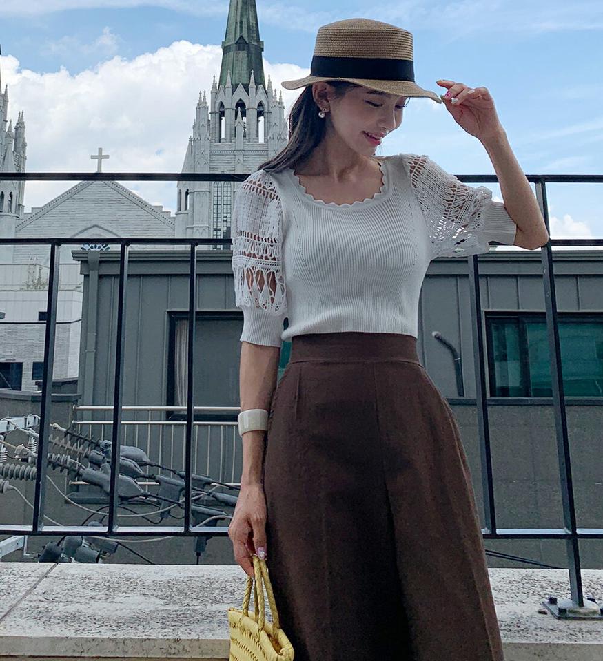 【10%OFF】スカラップレーススリーブパフニット・全2色・b00957 レディース 【tops】トップス ニット 半袖 透け感 シースルー レース パフスリーブ スカラップ フェミニン デコルテ 鎖骨 リブ パンチング 前後着用自由 大人 夏 サマーニット 韓国ファッション セール SALE