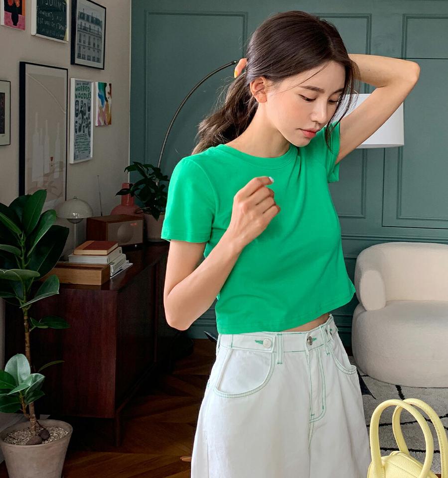 クロップド半袖Tシャツ・全6色・t00980 レディース 【tops】トップス Tシャツ 無地T 半袖 単色 無地 シンプル ベーシック 大人 ラウンドネック カジュアル クロップド丈 大人 ビビッド 原色 緑 グリーン 骨スト ストレート 夏 韓国ファッション