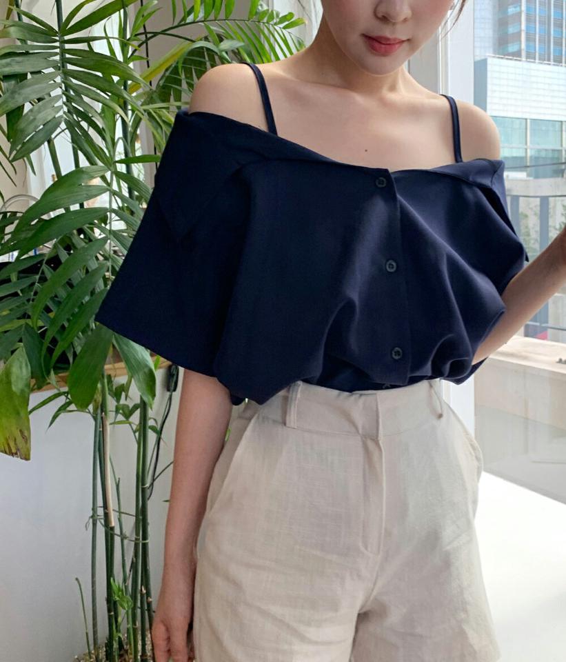 オフショルボタンブラウス・全5色・t00950 レディース 【bl】トップス ブラウス シャツブラウス 半袖 ハーフスリーブ オフショルダー ボタン デコルテ 鎖骨 肩出し きれいめ 爽やか 大人 ボタン 襟 アンバランス 白 ホワイト 春 夏 韓国ファッション