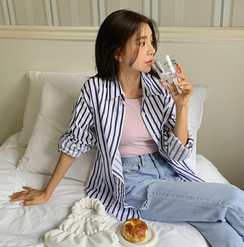 リンクルストライプシャツ・全3色・t66952 レディース 【bl】トップス シャツ 長袖 ストライプ柄 爽やか リンクル 大人 カジュアル 襟 ラウンドヘム ポケット 大人 水色 きれいめ シワ加工 春 夏 韓国ファッション