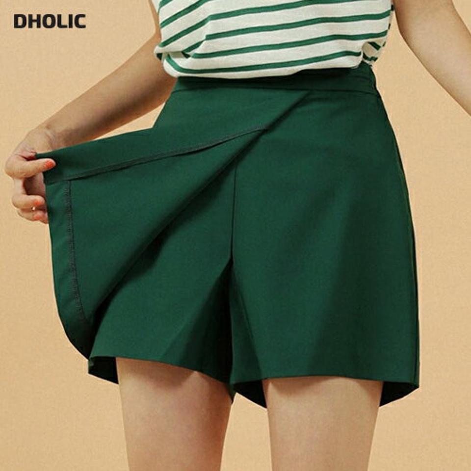 Dリングキュロットショートパンツ・全2色・b02885 レディース 【pt】ショートパンツ 短パン ズボン キュロット ラップデザイン 単色 無地 シンプル カジュアル ハイウエスト ダーツ 大人 深緑 春 夏 韓国ファッション GOLFWEAR ゴルフウェア