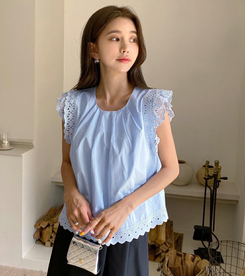 アイレットレースフリルブラウス・全3色・b68186 レディース 【bl】トップス ブラウス スリーブレス ノースリーブ フリル レース 袖コン 二の腕カバー フェミニン かわいい 白 ホワイト ラウンドネック タック 夏 韓国ファッション