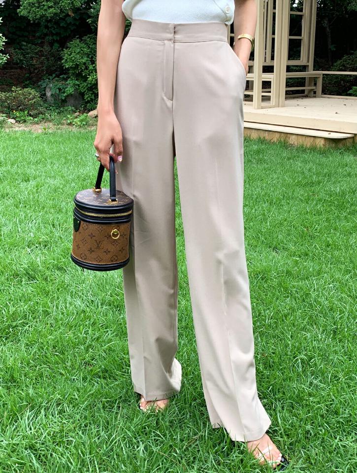 バックゴムストレートスラックス・全4色・b68115 レディース 【pt】パンツ ズボン スラックス ロングパンツ ストレート 単色 無地 シンプル ベーシック 大人 オフィスカジュアル フルレングス ハイウエスト ベージュ 春 夏 韓国ファッション