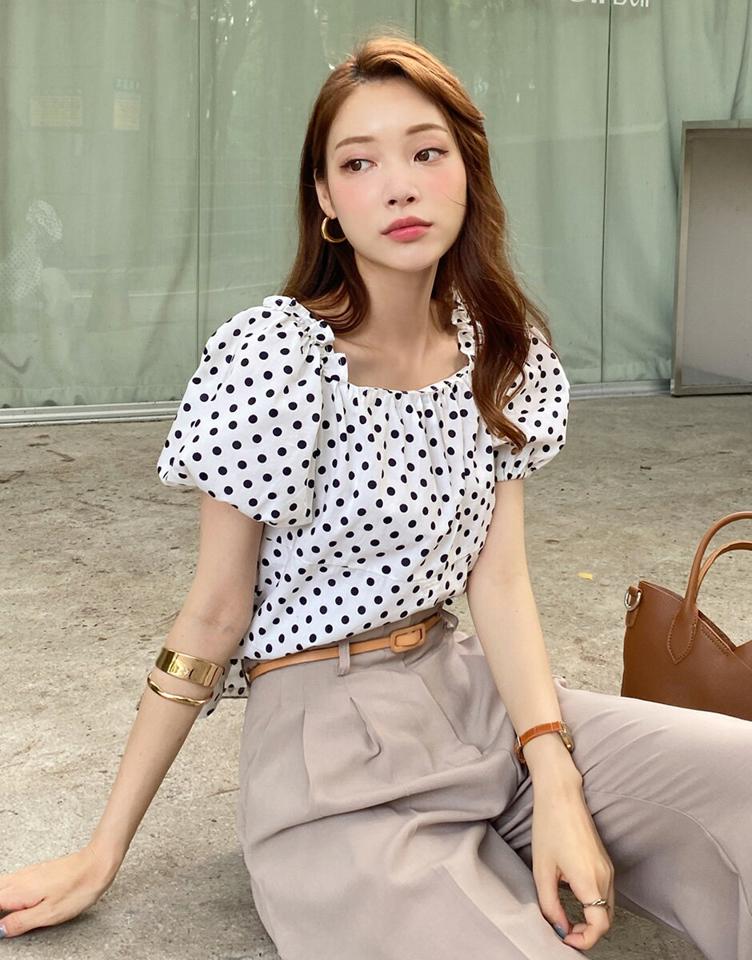 マルチWAYドットブラウス・全2色・t00858 レディース 【bl】ブラウス トップス 半袖 柄 模様 ドット柄 モノトーン パフ袖 パフスリーブ クロップド丈 綿 スクエアネック オフショル 春 夏 フェミニン 黒 韓国ファッション ハイホリHIHOLLI