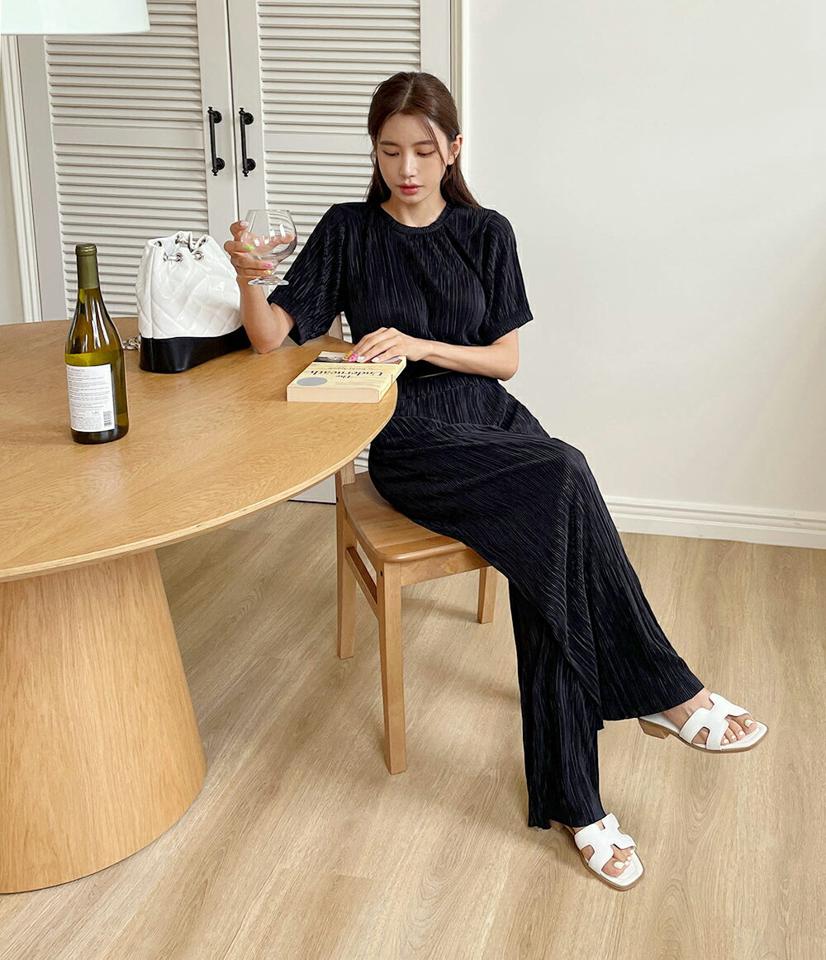 【10%OFF】プリーツクロップドTシャツ&ワイドパンツSET・全4色・t01047 レディース 【pt】セットアップ setup トップス Tシャツ 半袖 パンツ ズボン ウエストゴム ワイド プリーツ クロップド丈 フェミニン 大人 上品 水色 春 夏 韓国ファッション セール SALE