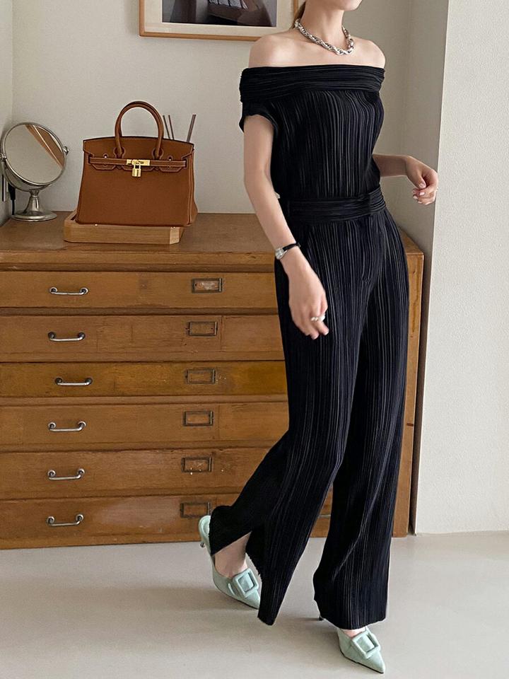 プリーツオフショルブラウス&スリットパンツSET・全4色・b72430 レディース 【pt】セットアップ セット setup パンツ ロング丈 プリーツ トップス ブラウス オフショルダー クロップド丈 ベージュ 春 夏 黄色 韓国ファッション ハイホリHIHOLLI