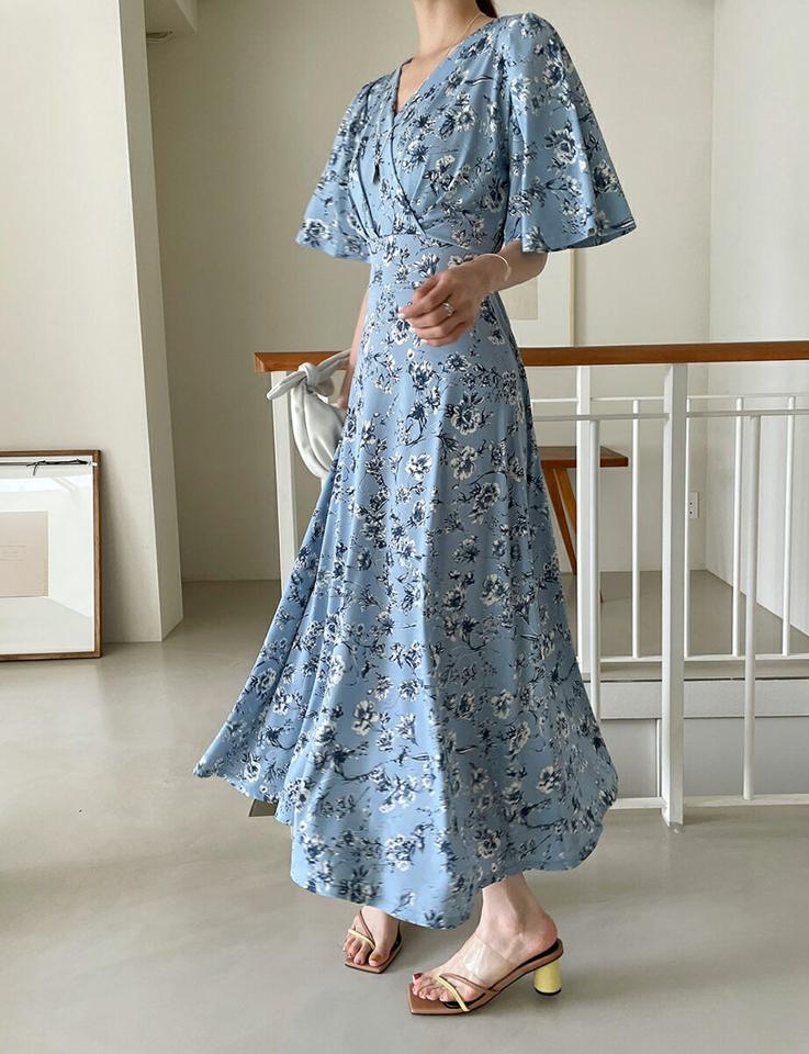 フローラルフレアスリーブワンピース・全4色・b72424 レディース 【ops】ワンピース ロング丈 半袖 柄 模様 花柄 フレア 体型カバー Vネック 鎖骨 デコルテ カシュクール 春 夏 フェミニン 大人 黒 白 モノトーン 韓国ファッション ハイホリHIHOLLI