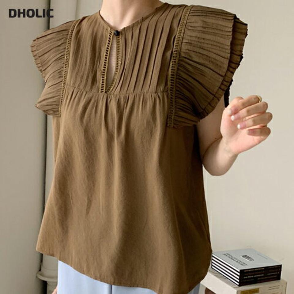 プリーツスリーブブラウス・全3色・b72413 レディース 【bl】ブラウス トップス ノースリーブ スリーブレス 単色 模様 スリット 二の腕カバー プリーツ フェミニン 春 夏 カジュアル ガーリー 茶色 ブラウン 韓国ファッション ハイホリHIHOLLI