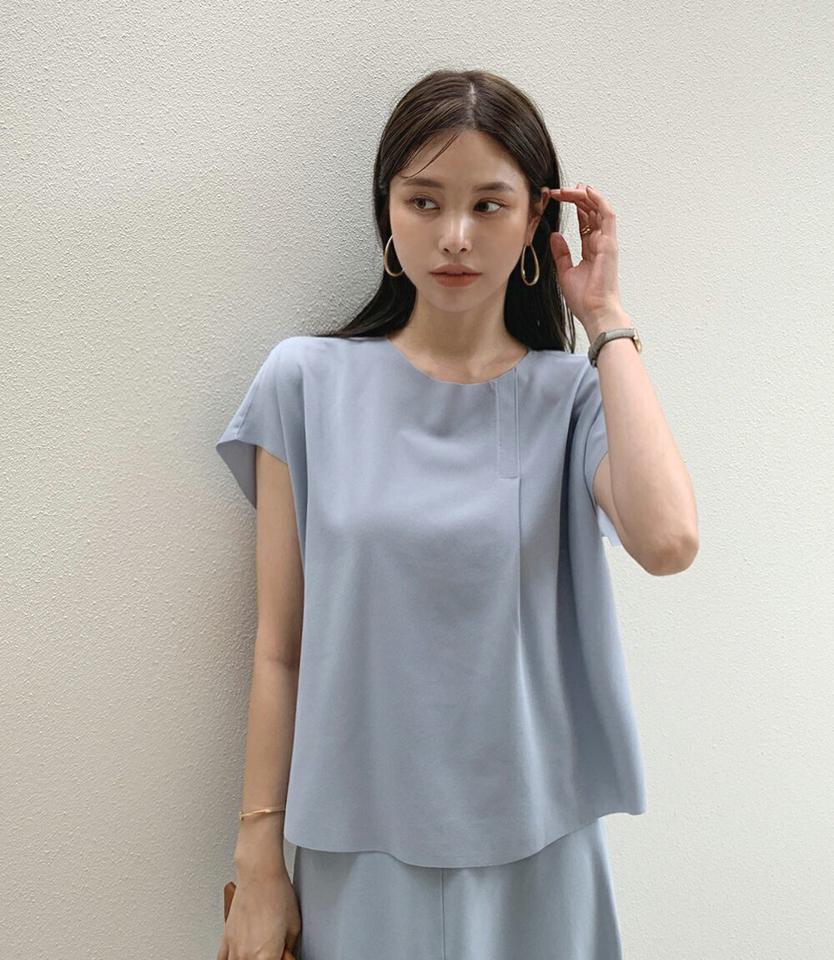 【10%OFF】カッティングブラウス&スカートSET・全3色・t72432 レディース 【sk】セットアップ セット setup トップス 半袖 単色 無地 シンプル ベーシック スカート ロング丈 スリット パステル 春 夏 フェミニン 水色 韓国ファッション ハイホリHIHOLLI セール SALE