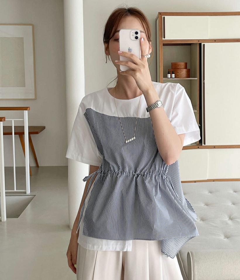 【10%OFF】ストリング付ストライプペプラムブラウス・全2色・b72416 レディース 【bl】ブラウス トップス 半袖 柄 模様 配色 ストライプ ストリング付 ウエストマーク お腹カバー ペプラム 春 夏 カジュアル 水色 韓国ファッション ハイホリHIHOLLI セール SALE