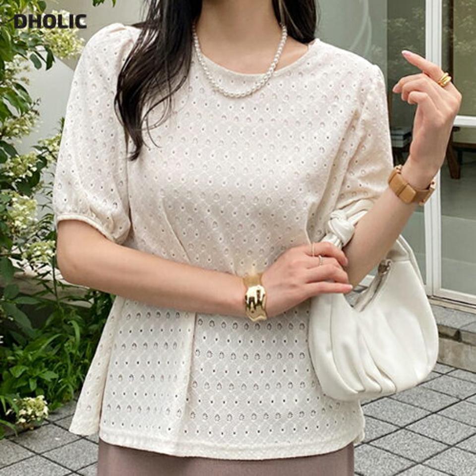 【10%OFF】ストラップ付パンチングブラウス・全2色・b72419 レディース 【bl】ブラウス トップス 半袖 柄 模様 単色 柄 模様 ストラップ付 パンチング 二の腕カバー ウエストマーク 春 夏 フェミニン 白 ホワイト パフ袖 韓国ファッション ハイホリHIHOLLI セール SALE