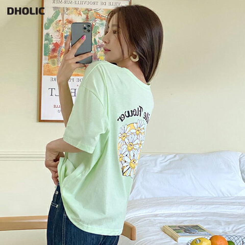 スマイルフラワーレタリングTシャツ・全4色・b01413 レディース 【tops】トップス Tシャツ 半袖 ハーフスリーブ ロゴ レタリング スマイル ストリート 韓スト ラフ カジュアル ラウンドネック 黄緑 ゆったり ドロップショルダー 夏 韓国ファッション