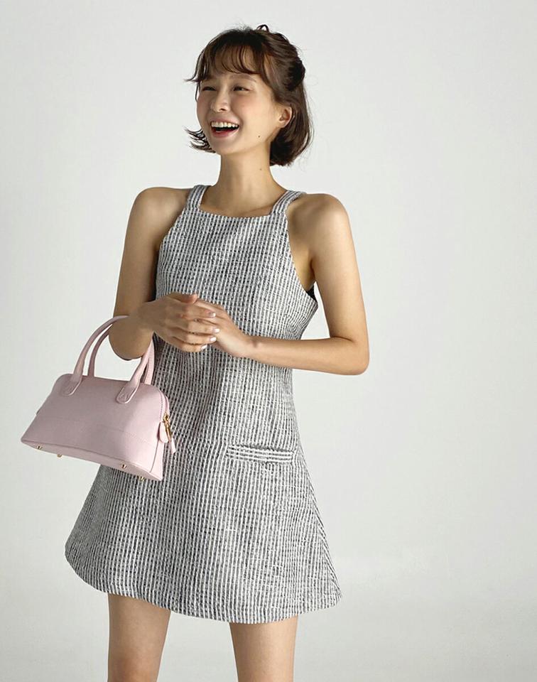 【10%OFF】ツイードノースリワンピース・b67442 レディース 【ops】ワンピース ミニワンピース ショート丈 スリーブレス ノースリーブ ツイード 大人 きれいめ ポケット フレア 高級感 夏 韓国ファッション セール SALE