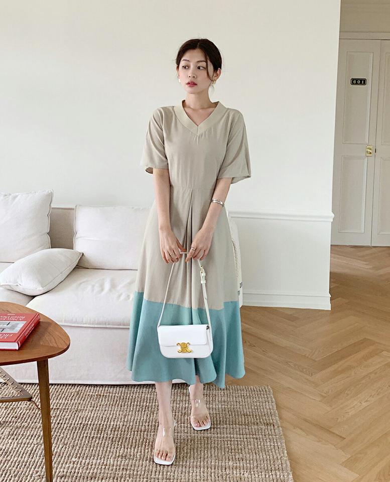 【10%OFF】Vネック配色リボンワンピース・t68195 レディース 【ops】ワンピース ロング丈 半袖 ハーフスリーブ 配色 Vネック 大人 フレア タック 水色 ベージュ 夏 韓国ファッション セール SALE