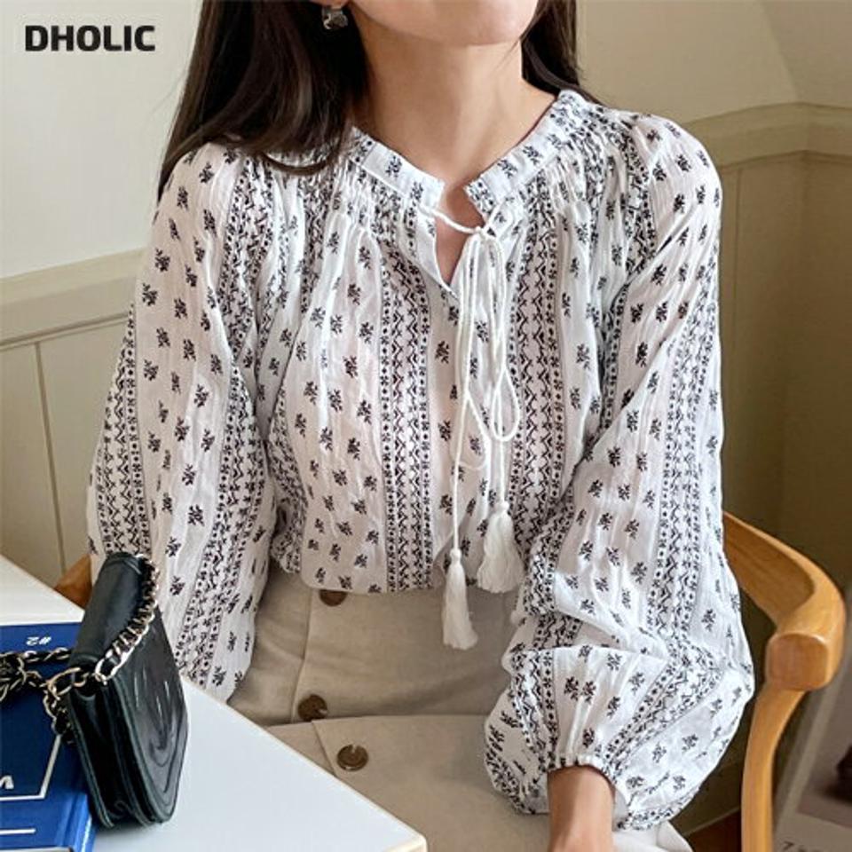 エスニックリボンパフブラウス・t68185 レディース 【bl】トップス ブラウス 長袖 エスニック柄 リゾート 総柄 パフスリーブ りぼん 大人 カジュアル タッセル 春 秋 韓国ファッション