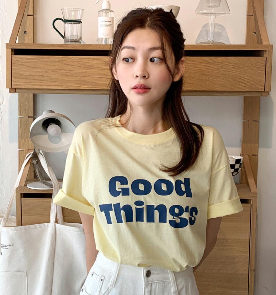 Good ThingsレタリングTシャツ・t66983 レディース 【tops】トップス Tシャツ 半袖 ロゴ レタリング ラウンドネック シンプル カジュアル ラフ 黄色 大人 夏 韓国ファッション