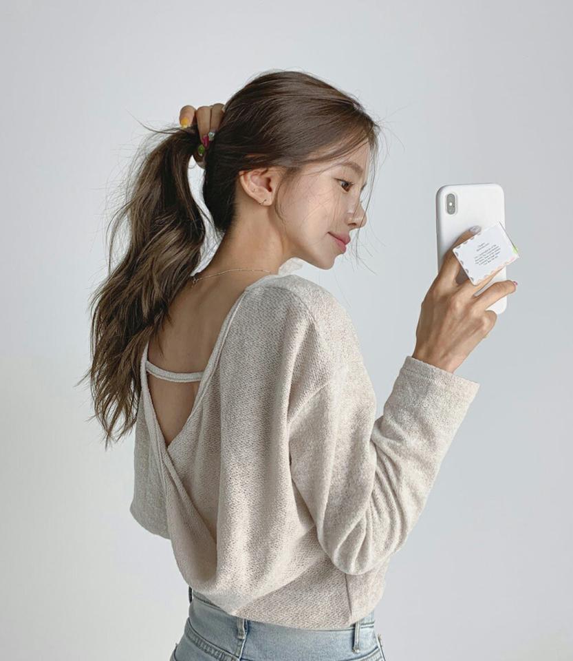 2WAYツイストTシャツ・t02984 レディース 【tops】トップス Tシャツ 長袖 ツイスト 単色 背中見せ 無地 シンプル カジュアル ユニーク 前後着用自由 ドロップショルダー 春 秋 韓国ファッション