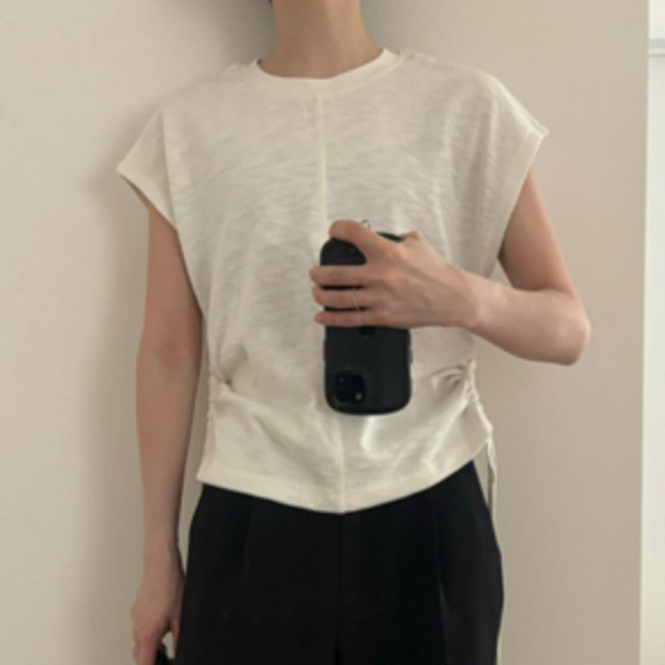 ZARAのTシャツ・カットソー