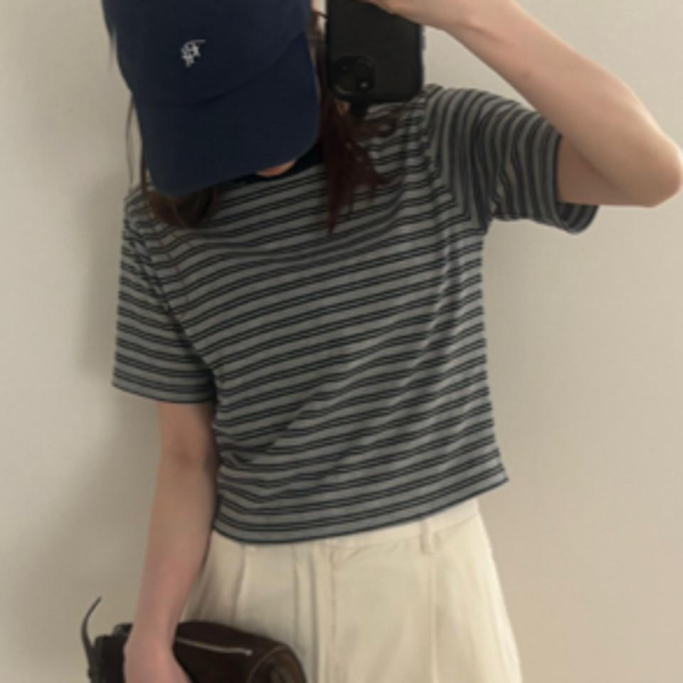 ilのTシャツ・カットソー