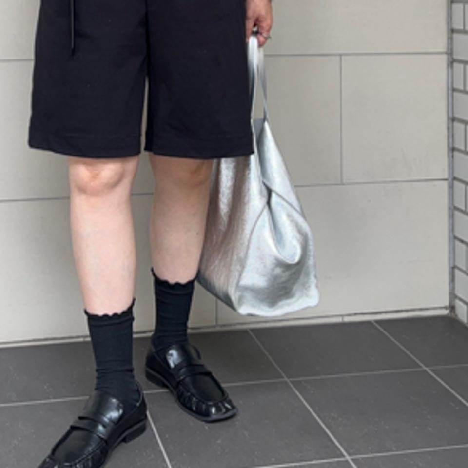 AULENTTIのショルダーバッグ
