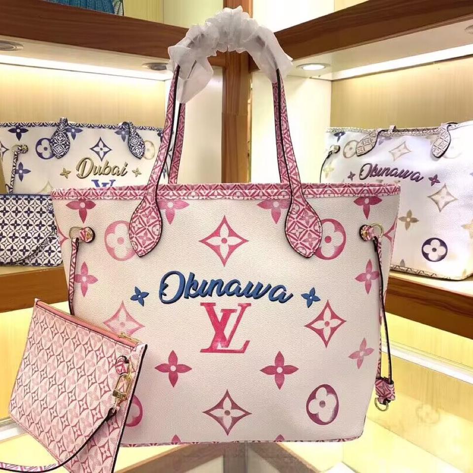 {{.FirstItem.Brand.Name}}({{.FirstItem.Brand.NameKana}})の「{{.FirstItem.Name}}」を使った{{.PostType}}