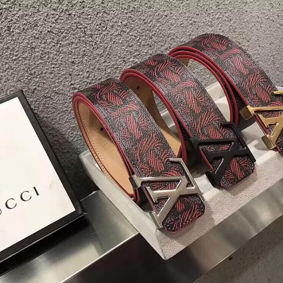 {{.FirstItem.Brand.Name}}({{.FirstItem.Brand.NameKana}})の「{{.FirstItem.Name}}」を使った{{.PostType}}