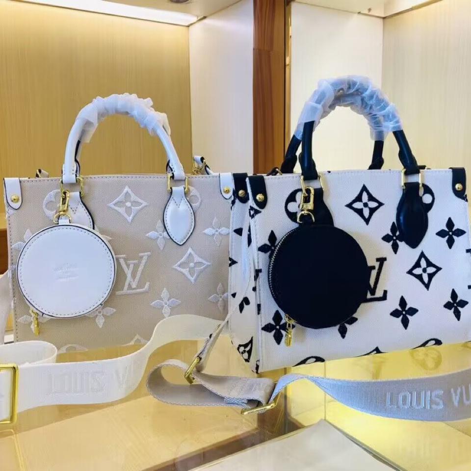 {{.FirstItem.Brand.Name}}({{.FirstItem.Brand.NameKana}})の「{{.FirstItem.Name}}」を使った{{.PostType}}