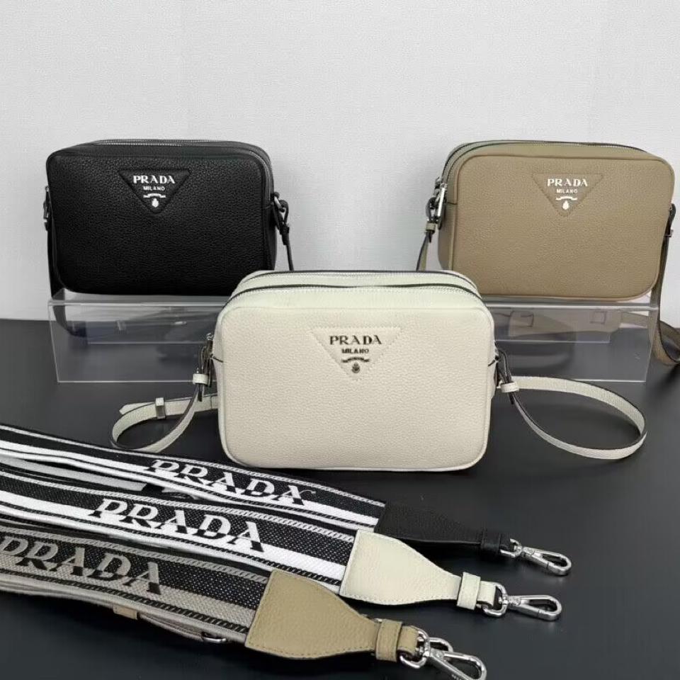 {{.FirstItem.Brand.Name}}({{.FirstItem.Brand.NameKana}})の「{{.FirstItem.Name}}」を使った{{.PostType}}