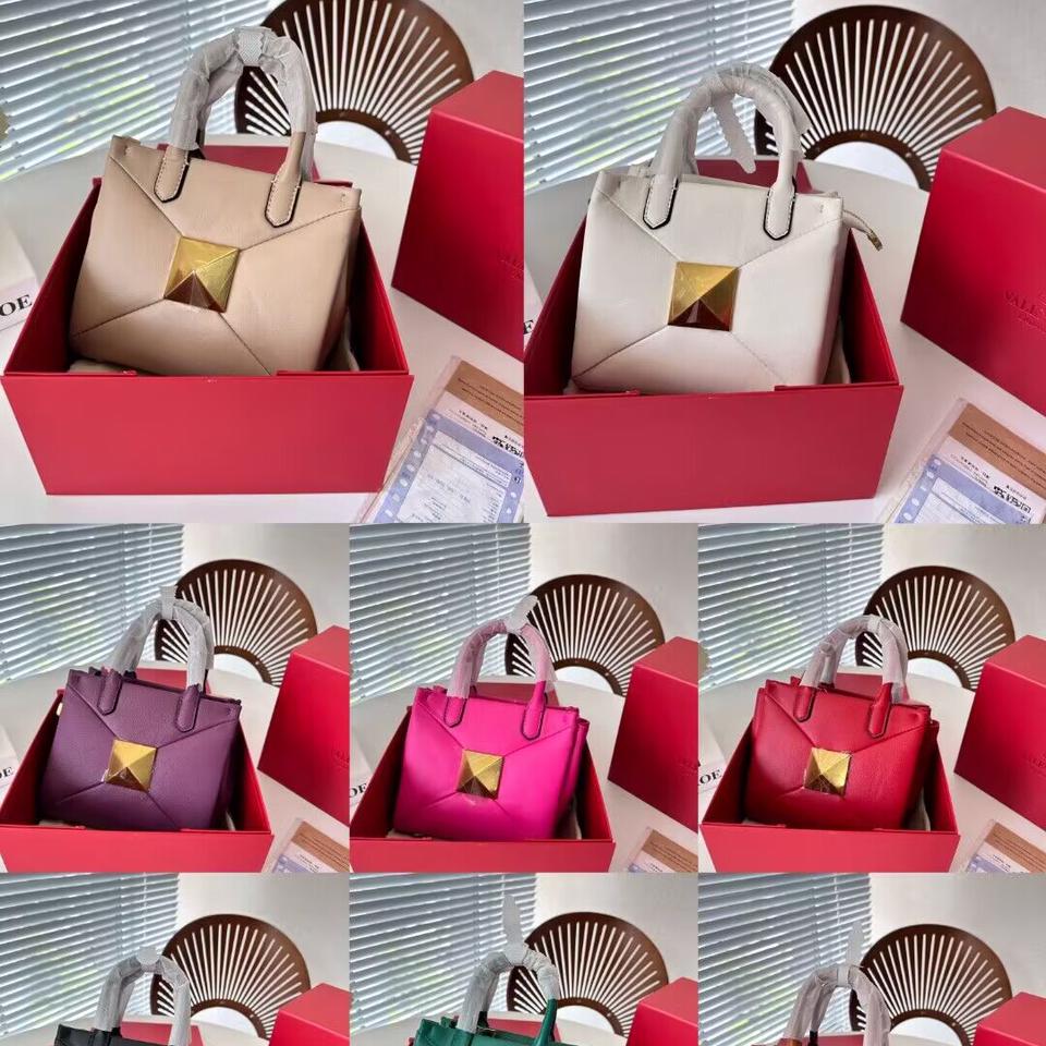 {{.FirstItem.Brand.Name}}({{.FirstItem.Brand.NameKana}})の「{{.FirstItem.Name}}」を使った{{.PostType}}