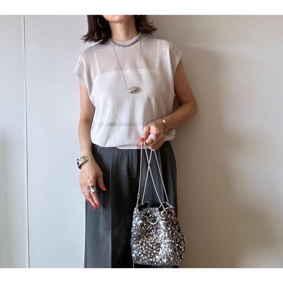 {{.FirstItem.Brand.Name}}({{.FirstItem.Brand.NameKana}})の「{{.FirstItem.Name}}」を使った{{.PostType}}