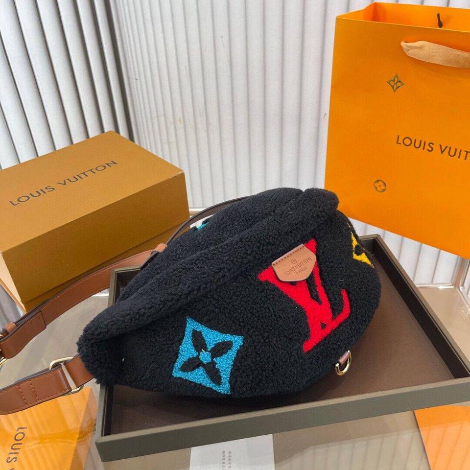 {{.FirstItem.Brand.Name}}({{.FirstItem.Brand.NameKana}})の「{{.FirstItem.Name}}」を使った{{.PostType}}