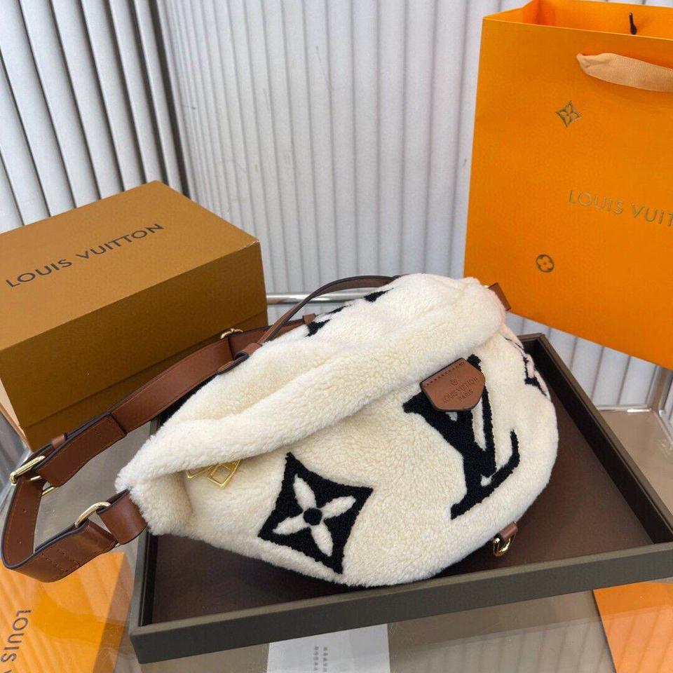 {{.FirstItem.Brand.Name}}({{.FirstItem.Brand.NameKana}})の「{{.FirstItem.Name}}」を使った{{.PostType}}