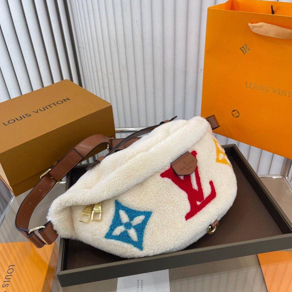 {{.FirstItem.Brand.Name}}({{.FirstItem.Brand.NameKana}})の「{{.FirstItem.Name}}」を使った{{.PostType}}