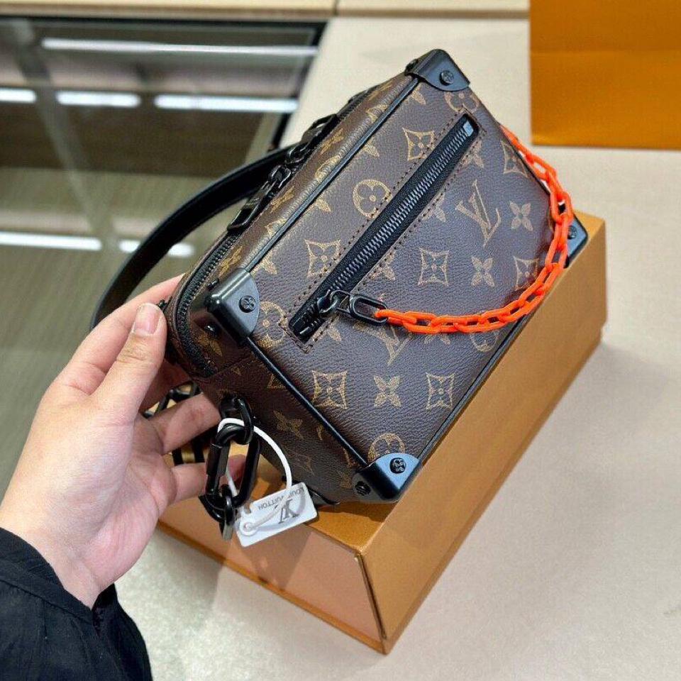 {{.FirstItem.Brand.Name}}({{.FirstItem.Brand.NameKana}})の「{{.FirstItem.Name}}」を使った{{.PostType}}