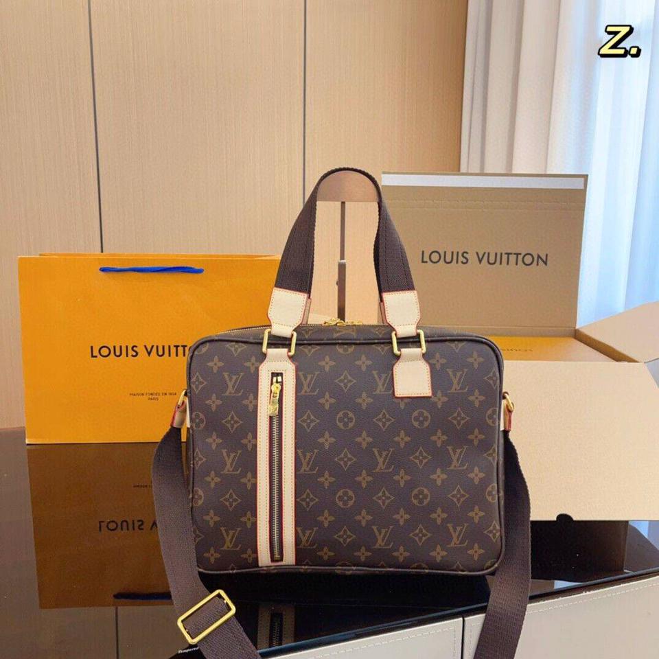 {{.FirstItem.Brand.Name}}({{.FirstItem.Brand.NameKana}})の「{{.FirstItem.Name}}」を使った{{.PostType}}