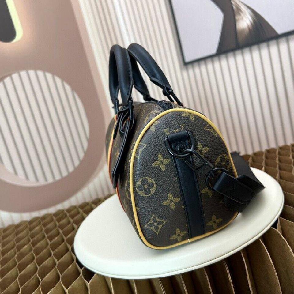 {{.FirstItem.Brand.Name}}({{.FirstItem.Brand.NameKana}})の「{{.FirstItem.Name}}」を使った{{.PostType}}